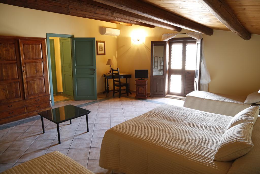 Albergo La Fontanella Noto Exterior photo